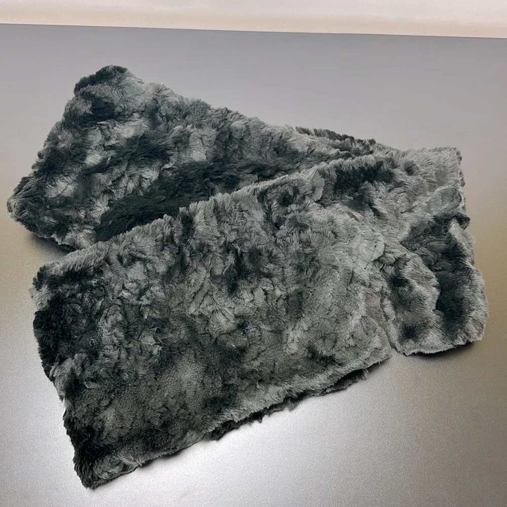 Black Rivet‎ Black Faux Fur Infinity Scarf NWT Soft Warm Fall Winter